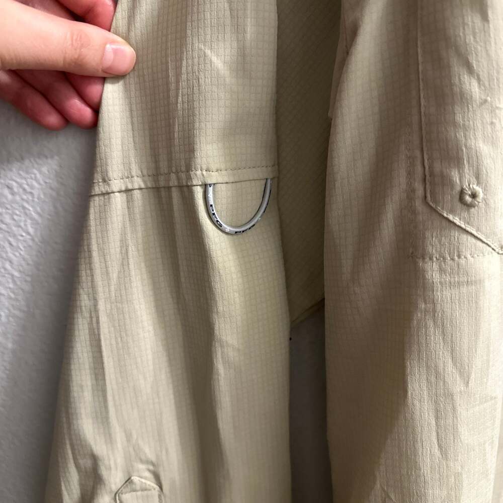 Columbia Men's PFG Tamiami II Long-Sleeve Shirt in Fossil - Picture 3 of 9